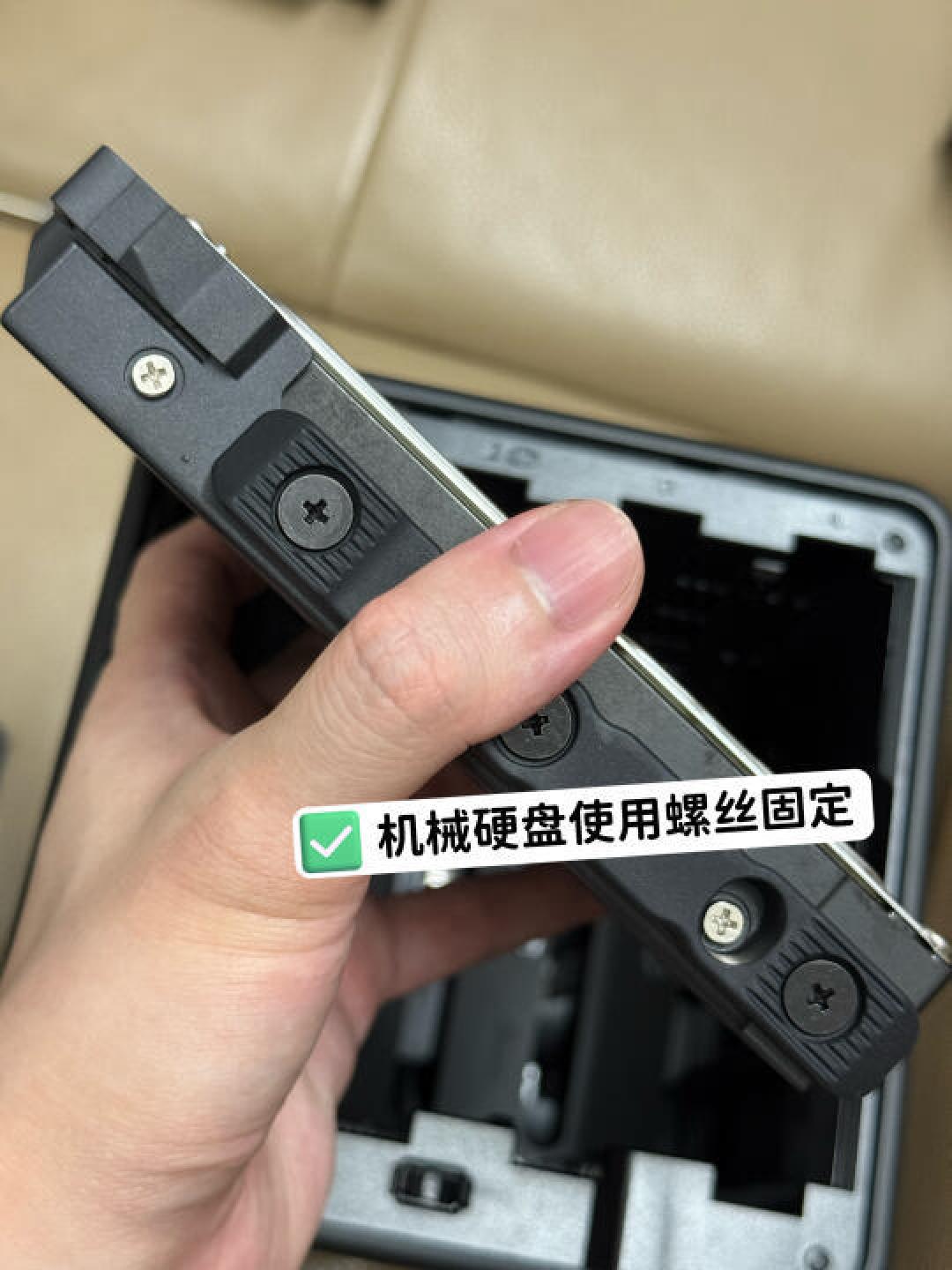 使用SATA转接板轻松扩容极空间NAS至20盘:详细操作指南与技巧