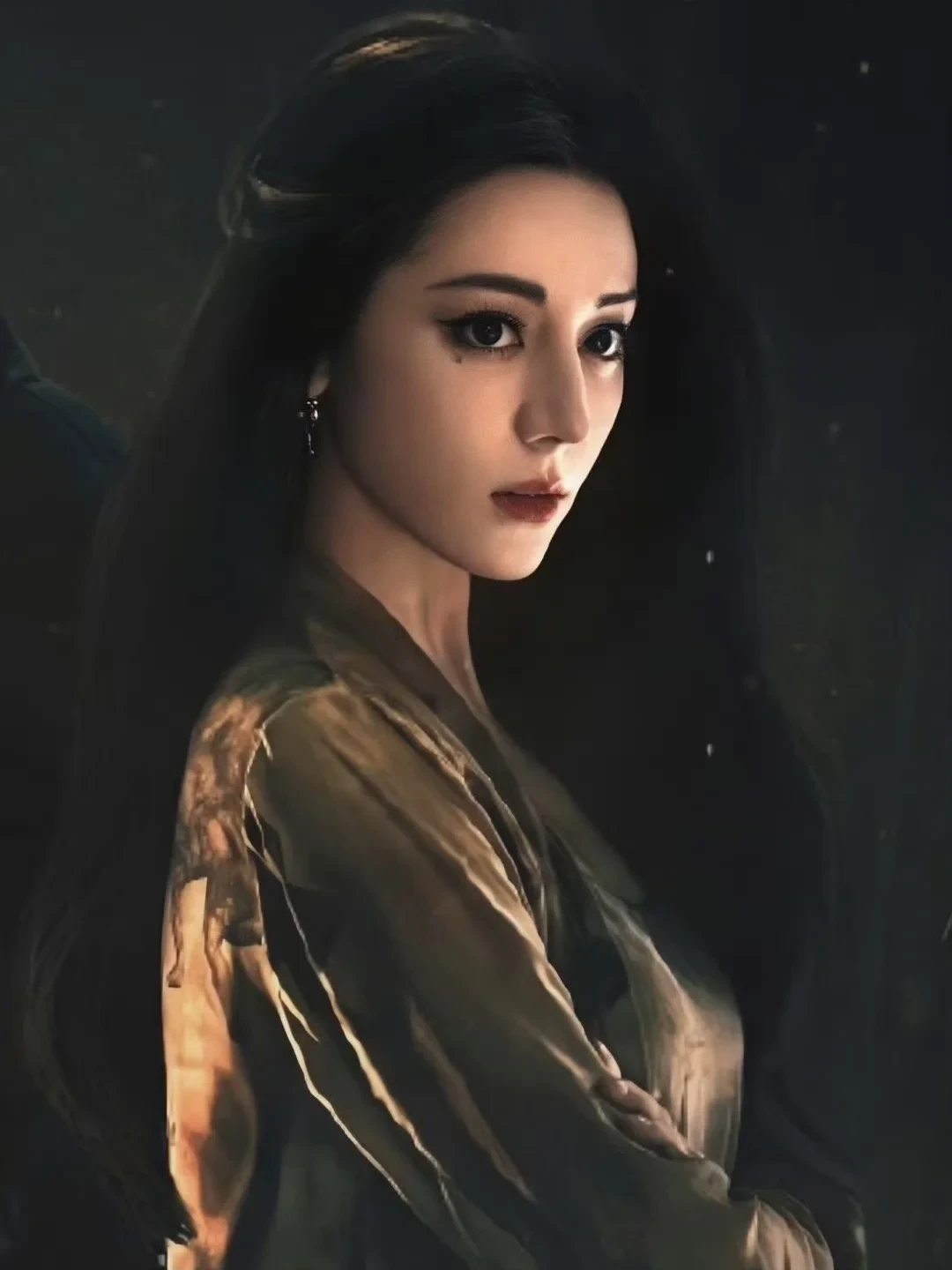 迪丽热巴《枭起青壤》新剧解析:奇幻悬疑引燃期待
