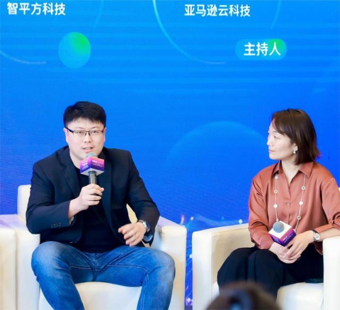智平方完成数亿元Pre-A轮融资,推出通用智能机器人AlphaBot