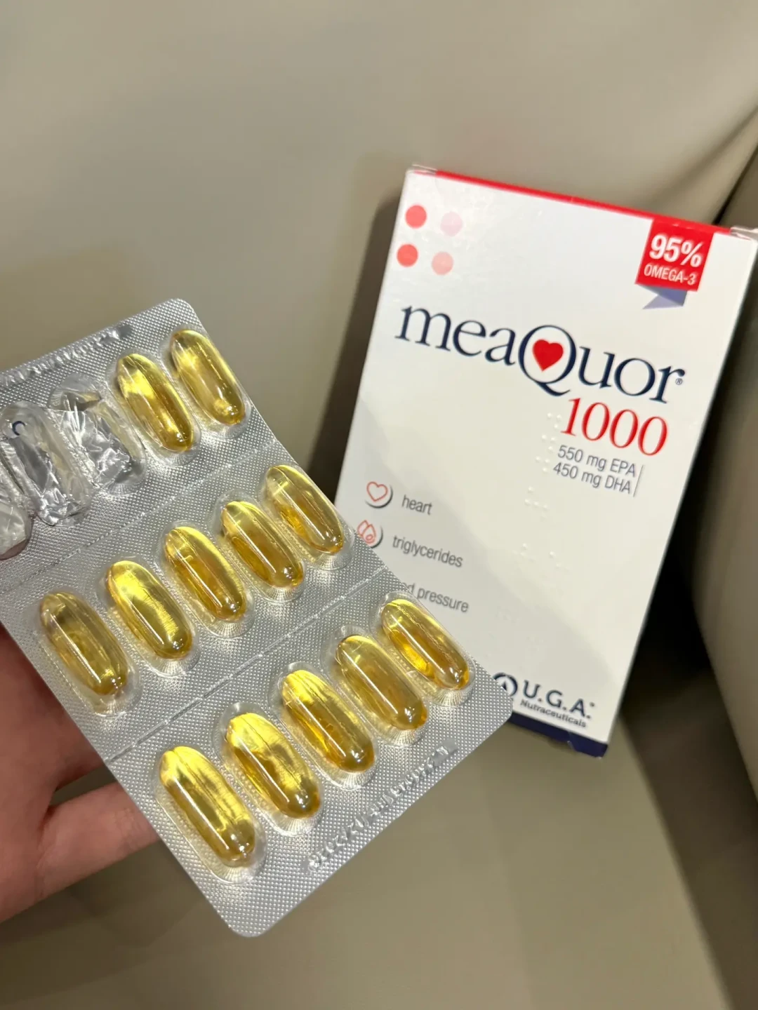 鱼油能否改善皮肤问题？真实体验与科学分析