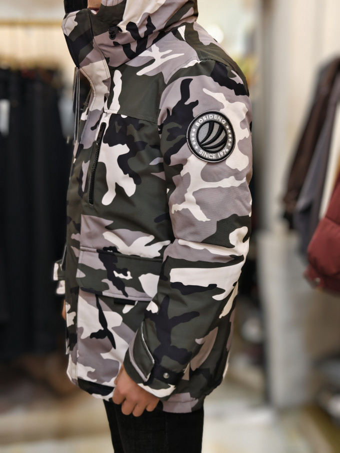 波司登女士羽绒服