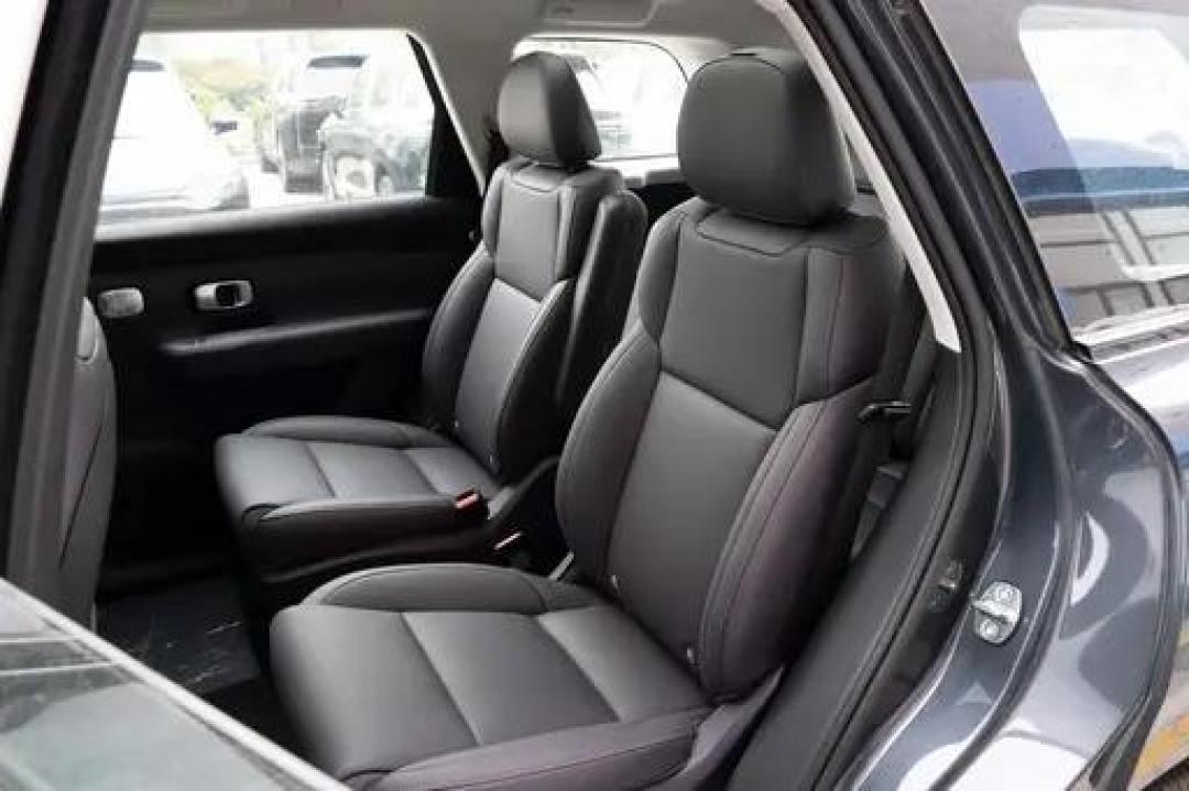 零跑C16六座SUV：设计耀眼、配置智能、市场竞争力十足