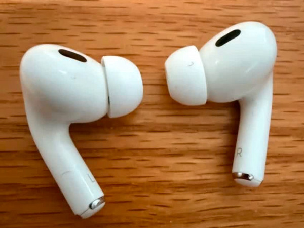 🎧 苹果AirPods Pro 2来袭，你的音乐生活将从此改变！🌟