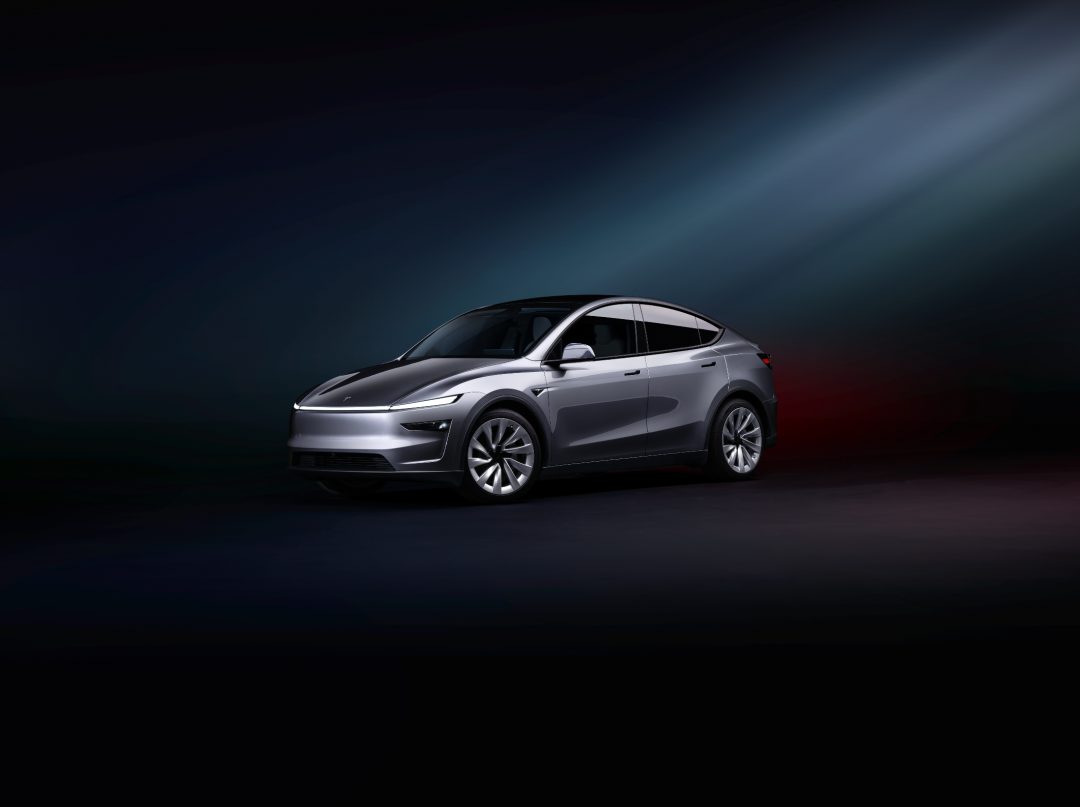 焕新Model Y 26.35万元开启预售：外观、座舱、续航全面升级！
