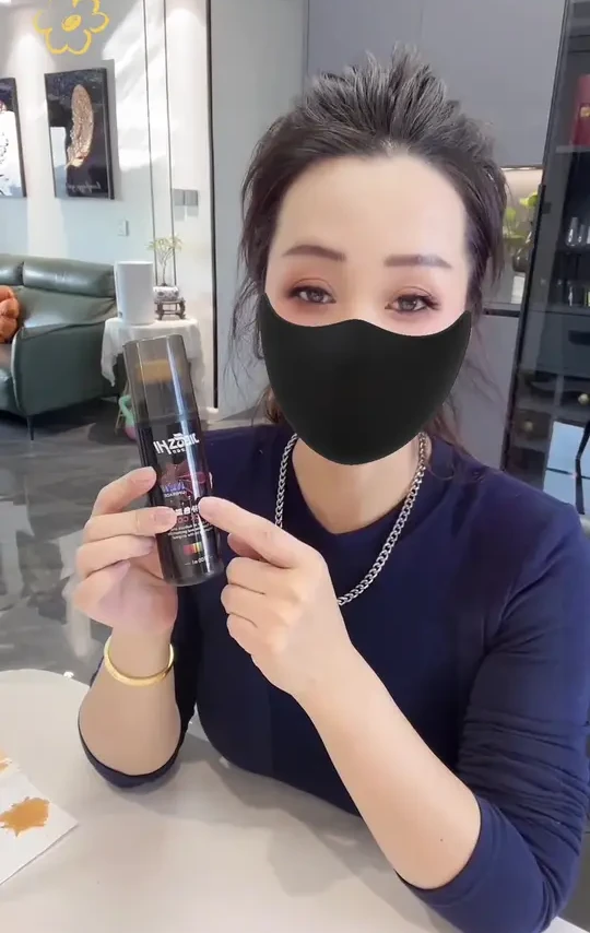 ugg雪地靴补色剂清洗翻毛皮鞋子勃肯鞋清洁护理翻新棕色磨砂鞋粉#雪地靴翻新补色剂 #雪地靴染色剂 #栗色雪地靴补色剂 #翻毛鞋翻新补色剂 #雪地靴打理神器