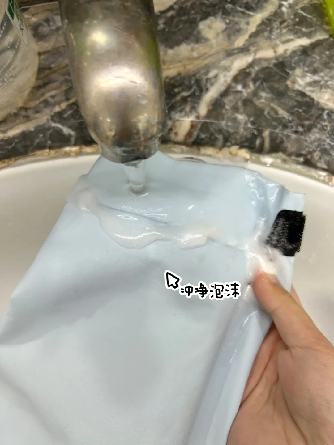 始祖鸟冲锋衣清洗指南:专家推荐的详细步骤和贴心保养诀窍