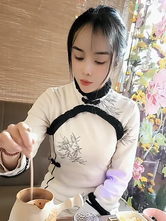 冬天是养生的最佳季节，我们漫品茶坊罐罐茶特别给大家推出一款养生黄酒
