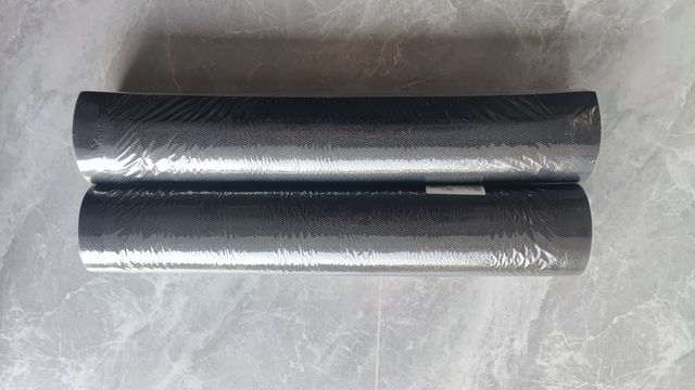 买了两张脚垫，放在大门口，能减少家里的灰尘！
