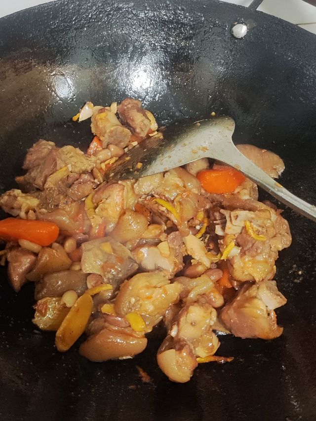 肥而不腻的炒猪蹄有爱的没