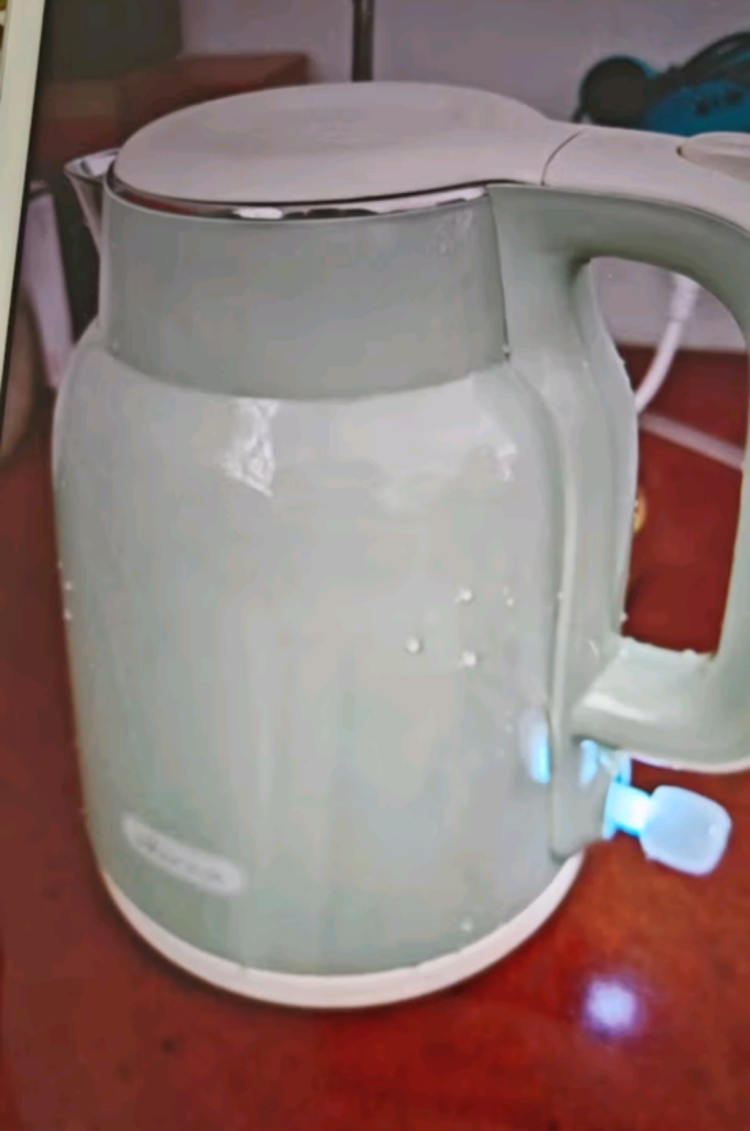 小熊电水壶