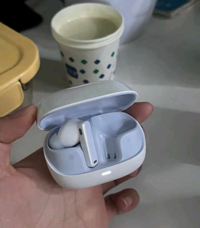 倍思蓝牙耳机