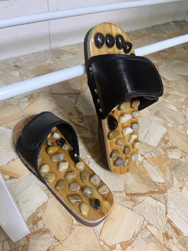 鹅卵石足疗拖鞋实测！太棒了