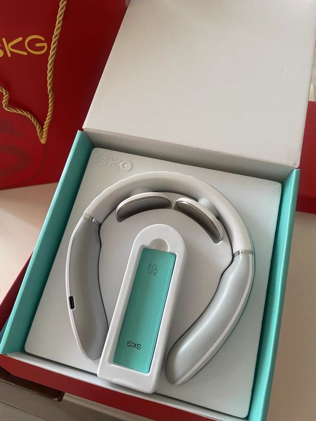 SKG颈部按摩仪，用了就会爱上它，大牌送礼推荐