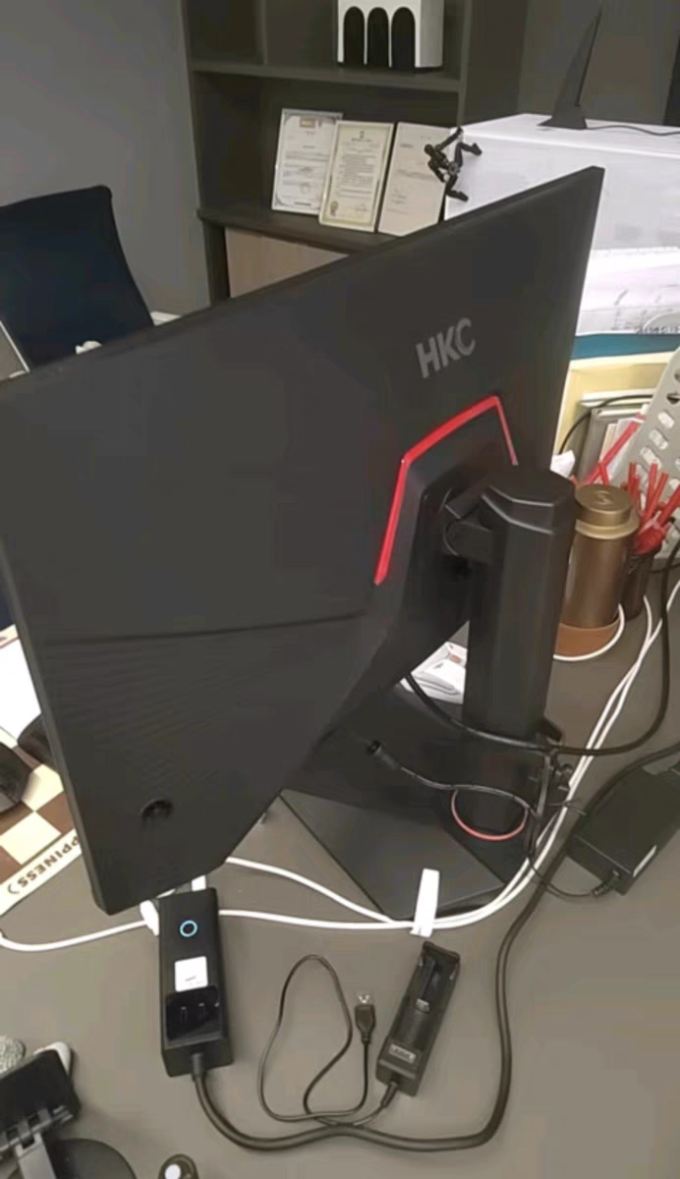 惠科显示器