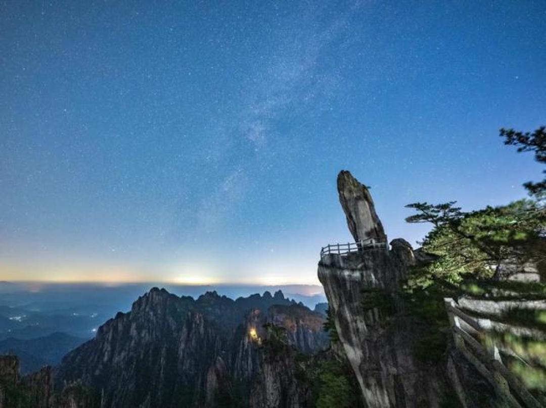 尼康Z8全画幅微单深度评测:摄影师眼中的性能怪兽与选购指南