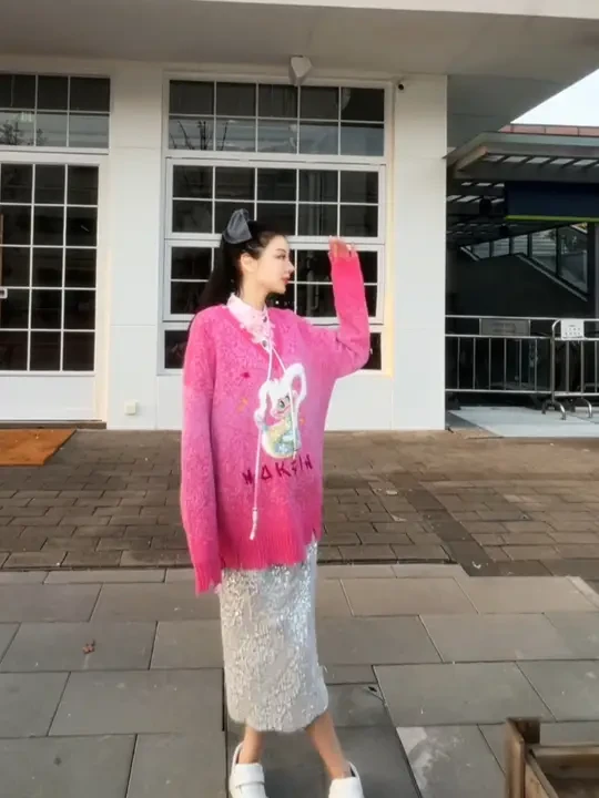 我见鱼市星宿，喑哑行于秋
#穿出高级感 #过年穿什么 #密扇