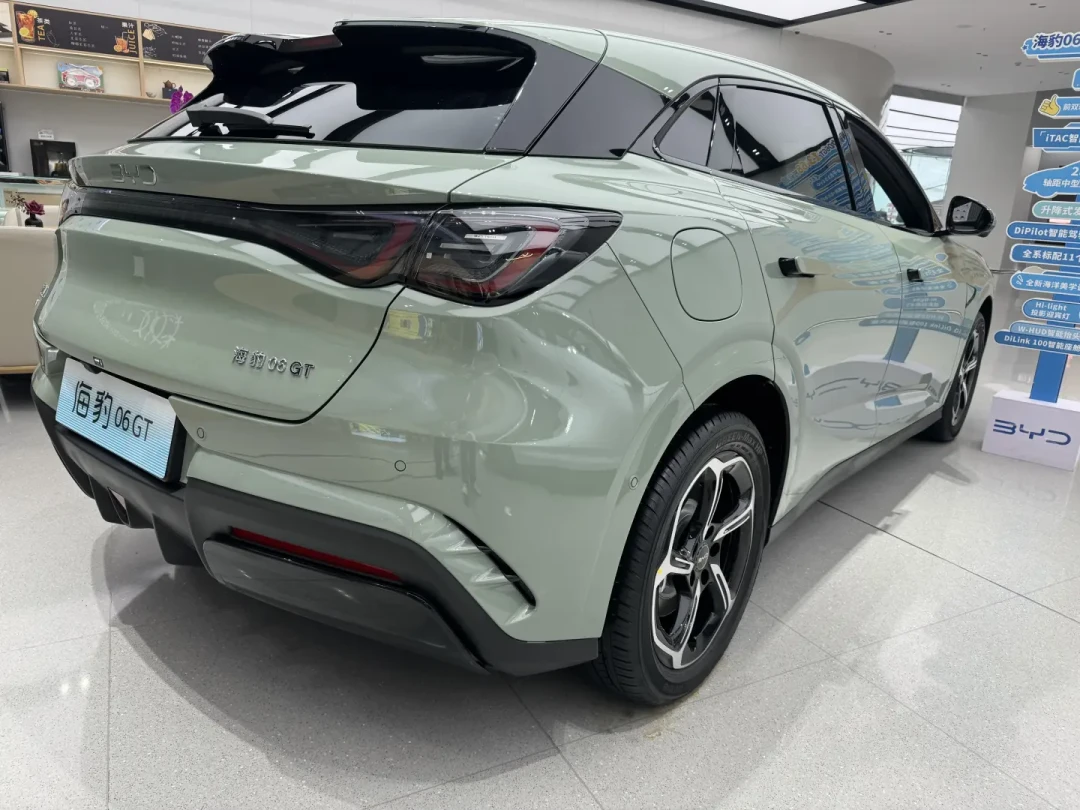 比亚迪海豹06GT:年轻人的高性能电动新宠