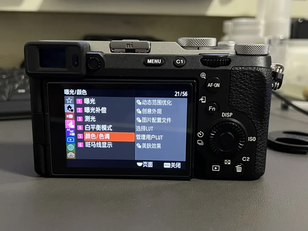 索尼A7C2微单评测:轻便设计与强大性能兼具的全能之选