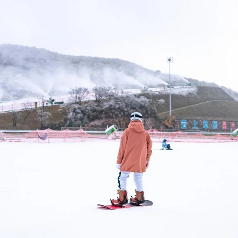 想滑雪，全国各地都有好的滑雪场，总有一个距离你比较近。