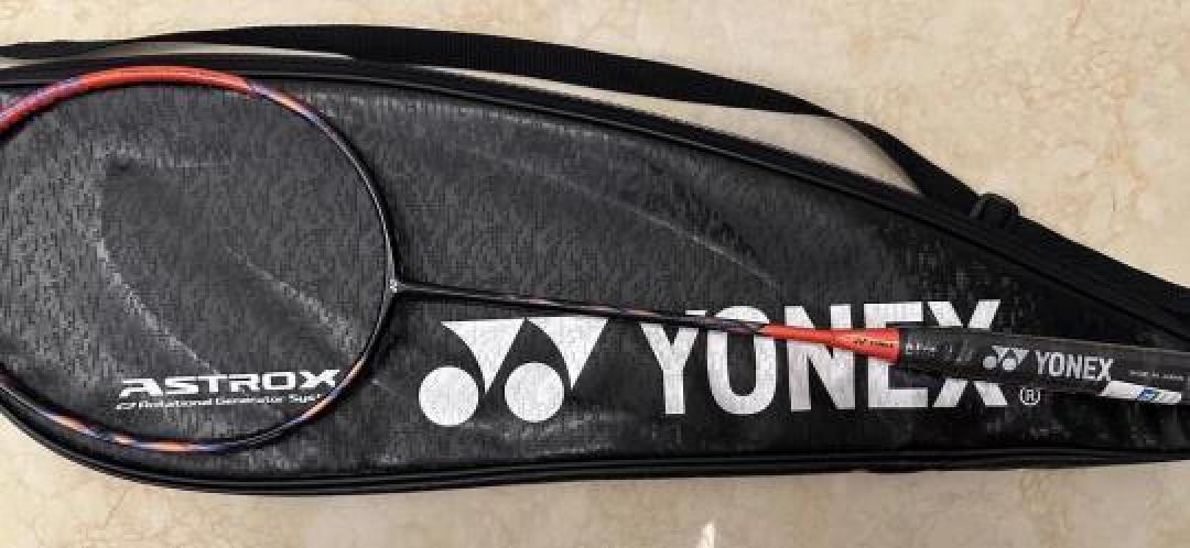 天斧77Pro羽毛球拍深度测评：顶级性能与全能表现解析