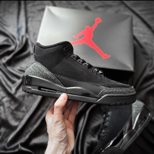 Air Jordan 3 Black cat