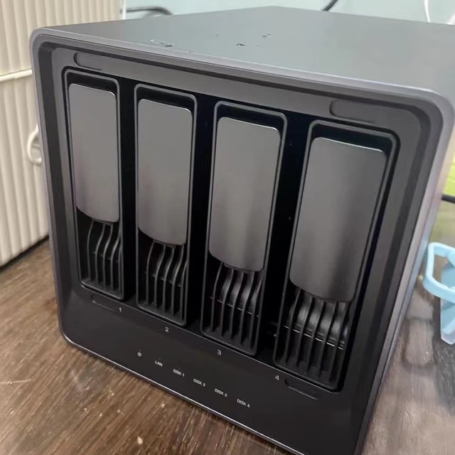 绿联私有云DX4600：家用存储好选择