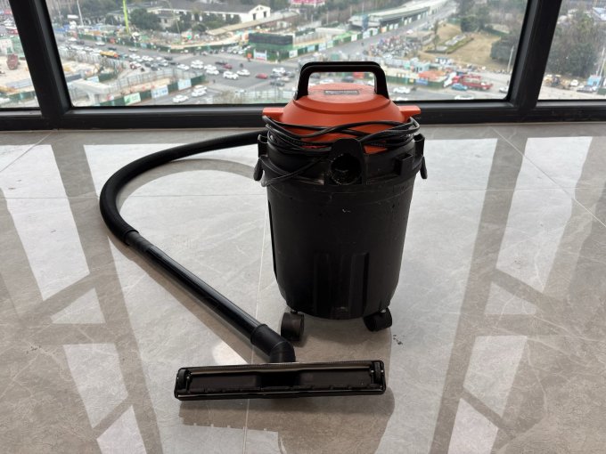 亿力桶式吸尘器