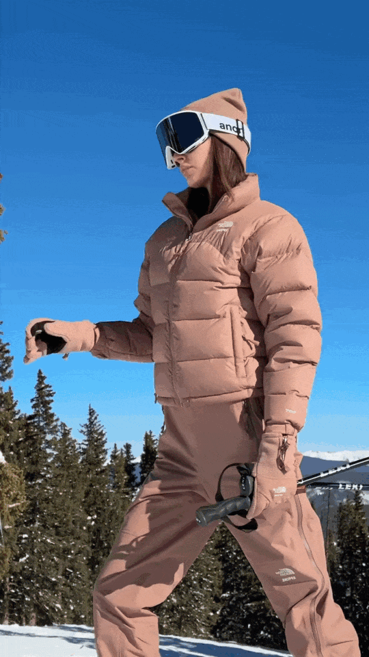 高性能时尚兼备:北面滑雪服推荐