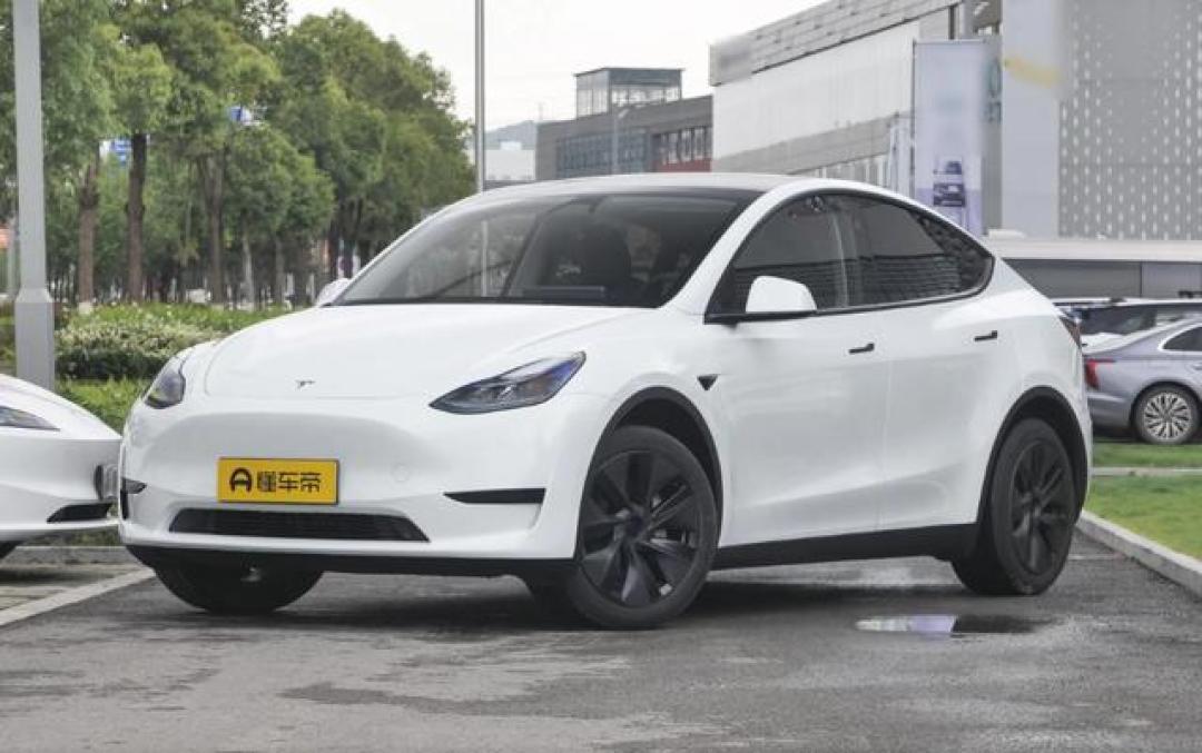2025款与2024款特斯拉Model Y全面对比:升级解析与选购指南