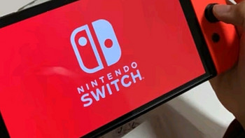 任天堂Switch OLED日版/港版游戏机：便携家用新体验