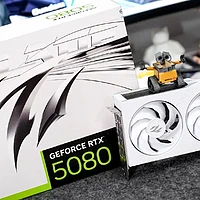 真能越级挑战旗舰？影驰GeForce RTX 5080圣刃OC显卡上手实测