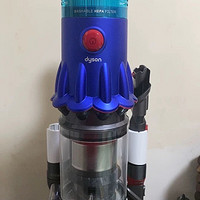 新年大扫除神器Dyson V12 Fluffy吸尘器，轻松除螨，让家焕然一新