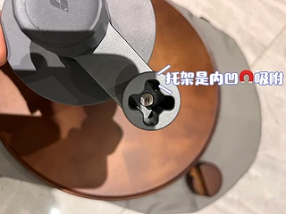 特斯拉车上的绝佳小桌板竟是理想出品的🤩