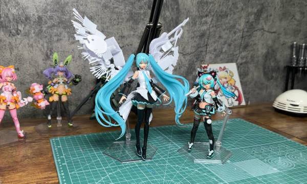[旁边是猫猫初音涂装]MaxFactory 6800日元 PLAMATEA 初音未来 Happy 16th Birthday Ver.【神プラモ】注意点も多いが絶対買うべき！！PLAMATEA第1弾「