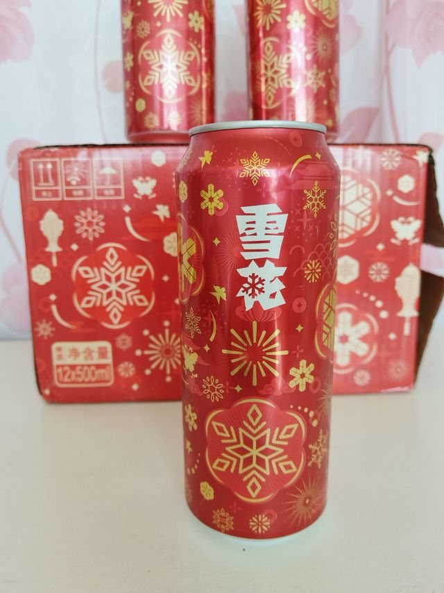 喜庆的雪花啤酒,和新年很配~