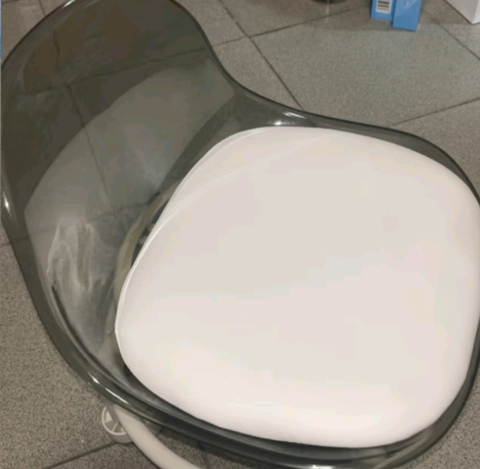 派迎凳子椅子