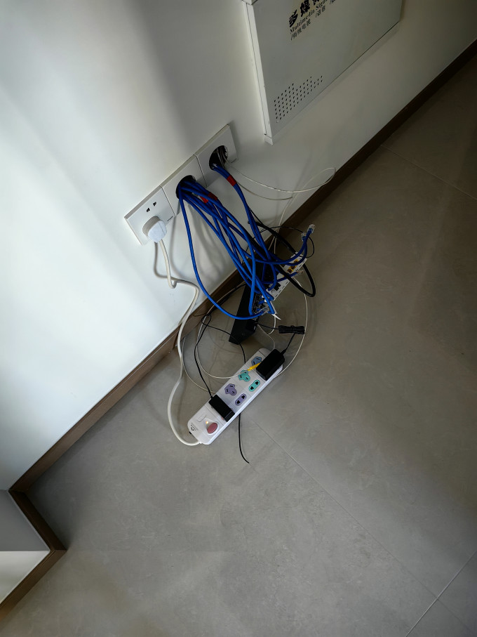 水星se109交换机8口