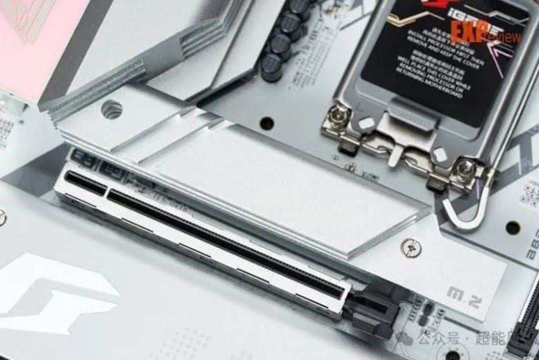 七彩虹iGame B860M ULTRA V20主板评测:艺术风浓厚,性能过关
