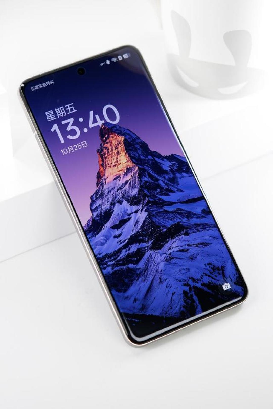 真我GT7 Pro竞速版：性能续航双优，游戏党的最强选择