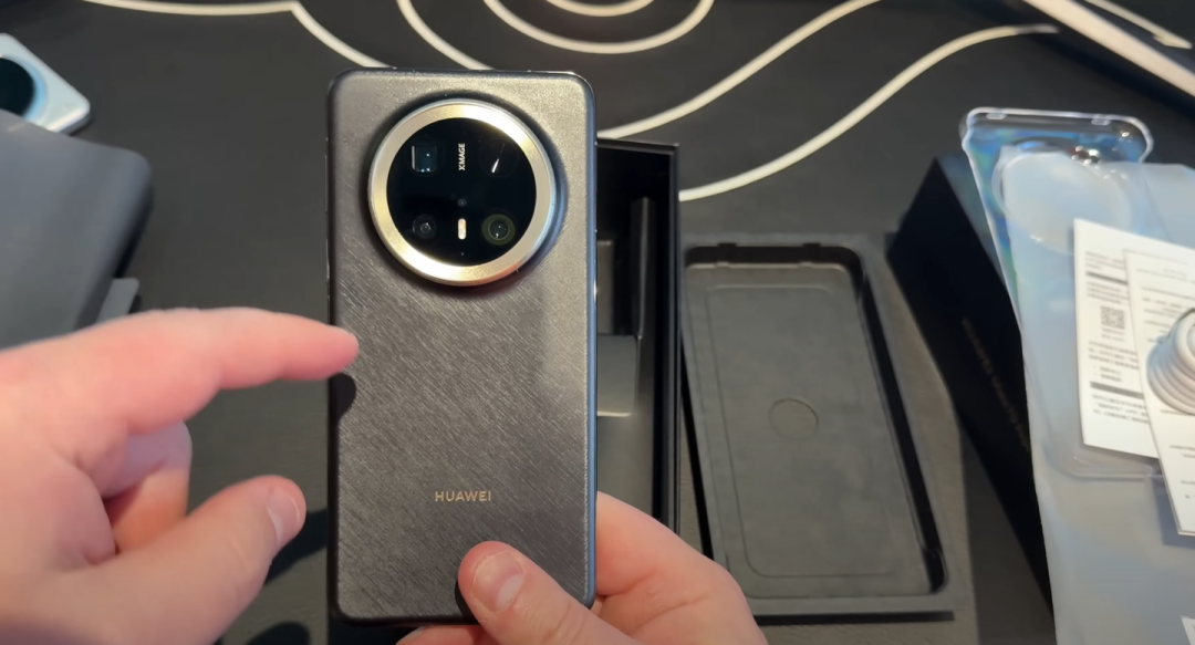 华为Mate70 Pro鸿蒙NEXT先锋版深度测评:顶级性能与系统革新体验