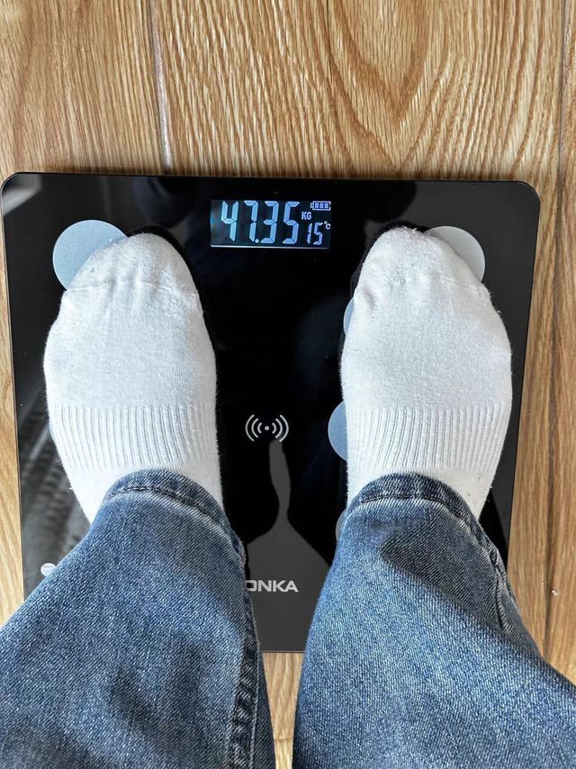 康佳智能体脂秤：减肥好帮手