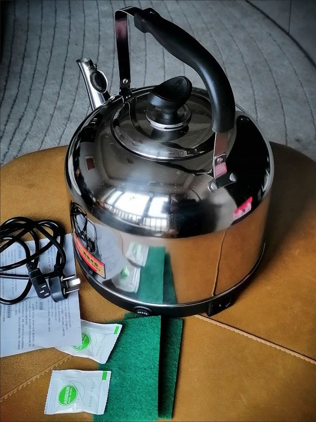超实用的304不锈钢鸣笛电水壶，我的烧水好帮手