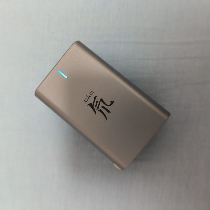 努比亚充电器