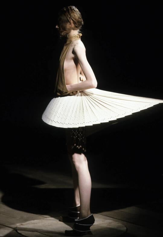 Alexander McQueen 1999春夏