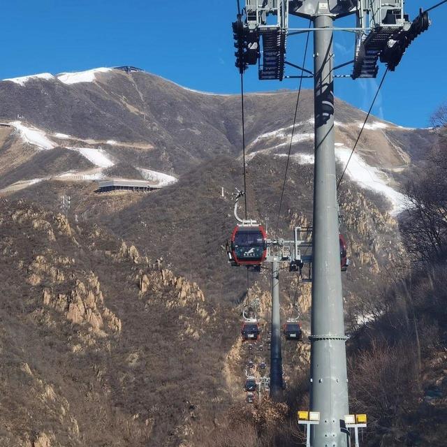 滑雪系列：滑雪服装和护具的选择