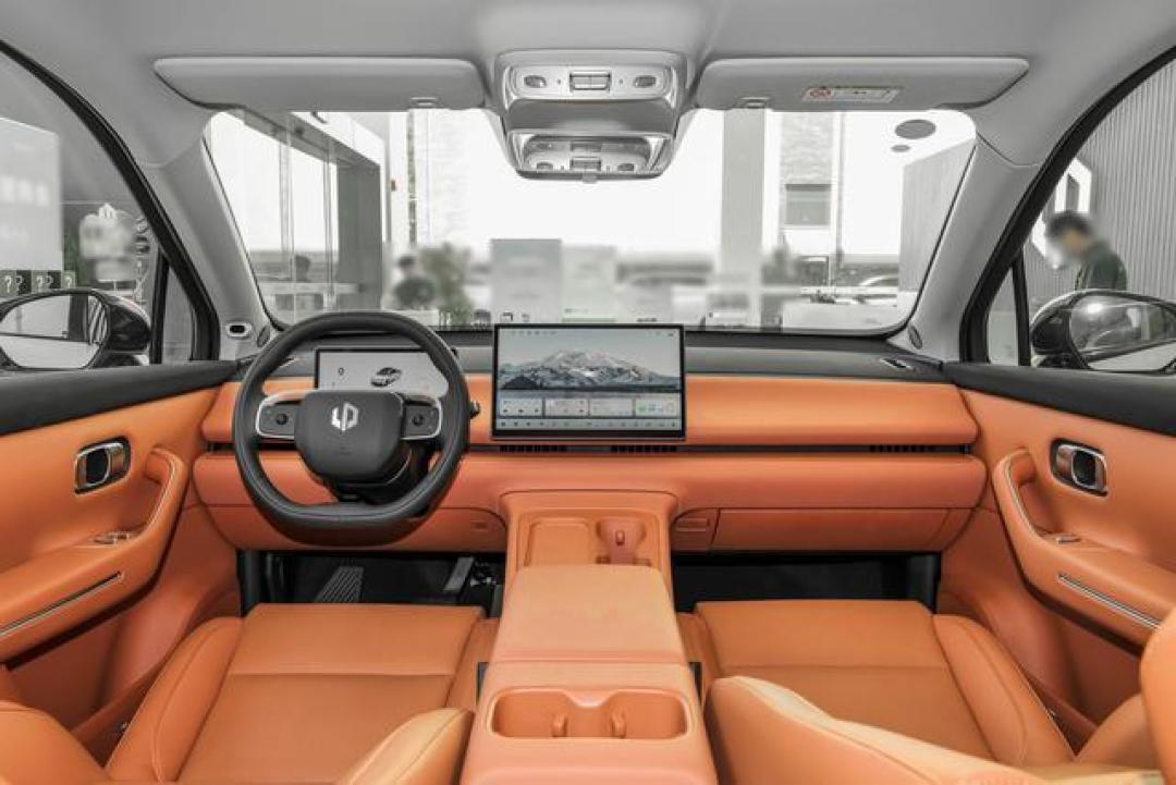零跑C10解析：出色外观、奢华内饰与卓越性能的完美融合