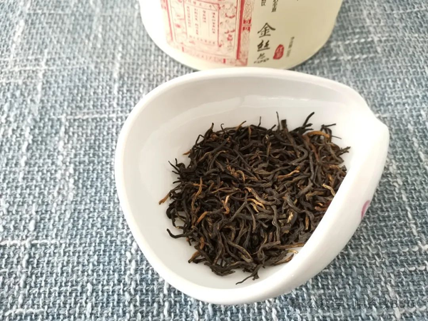 不考虑价格，有哪些红茶适合送人？