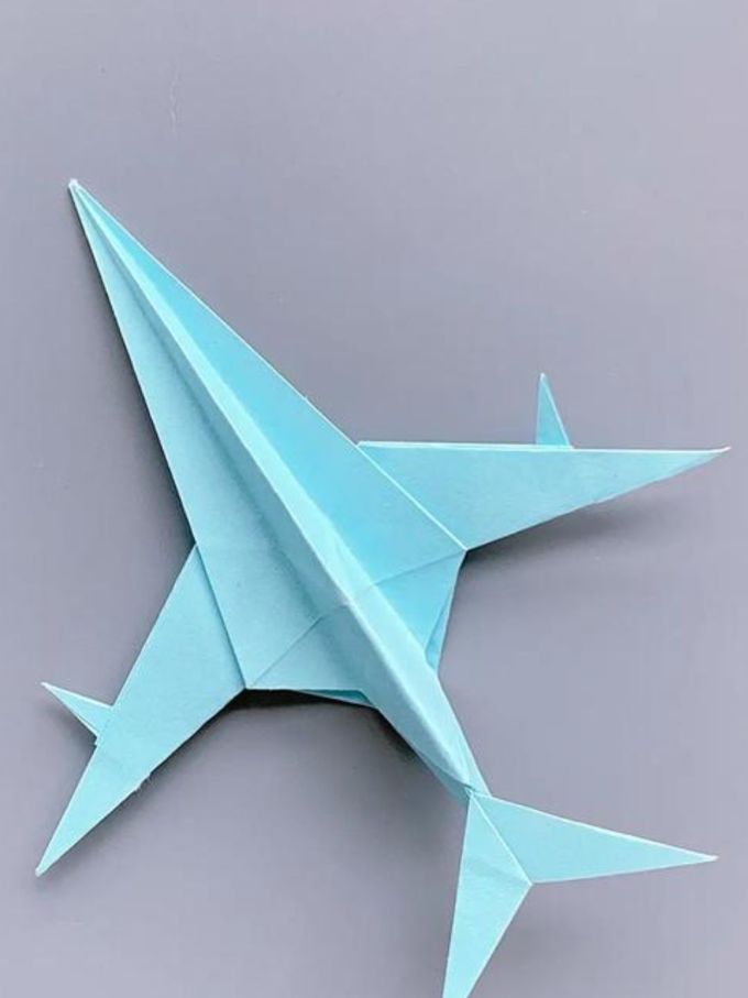 纸飞机承载梦想的手工精灵