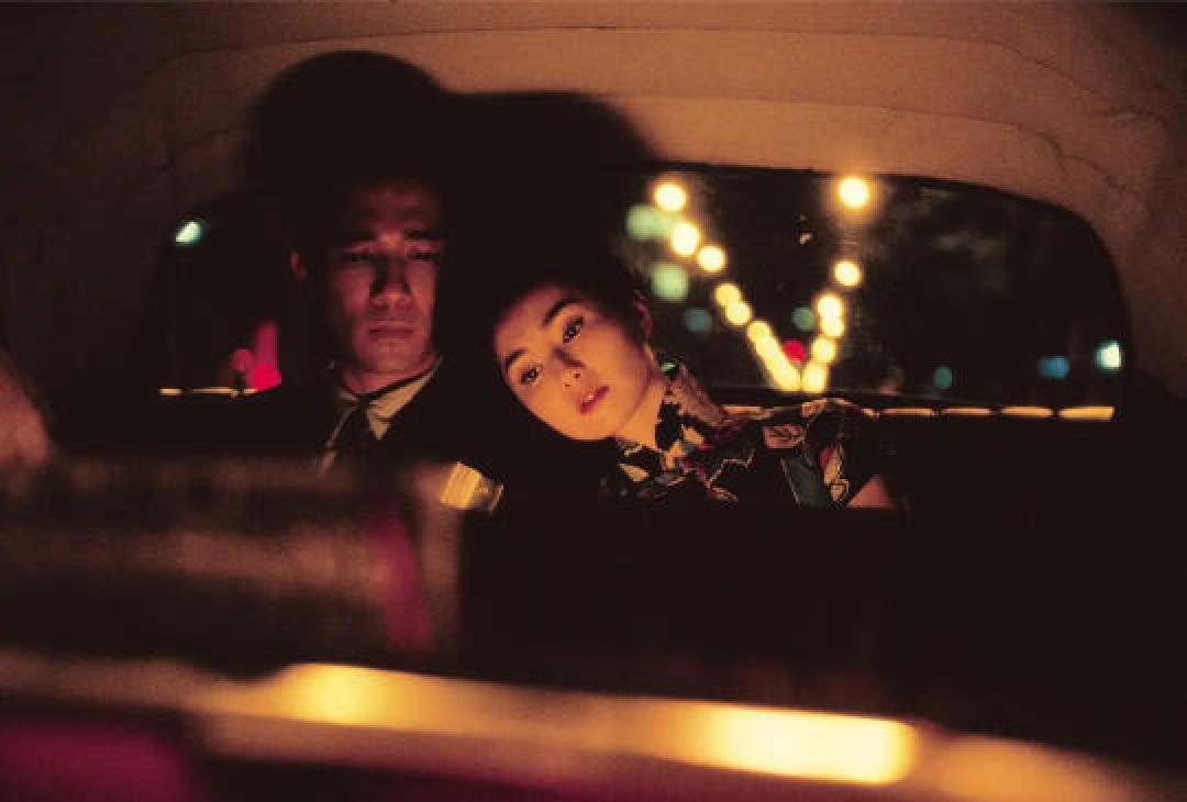 《花样年华》25周年导演特别版情人节全球首映，重温经典爱情魅力