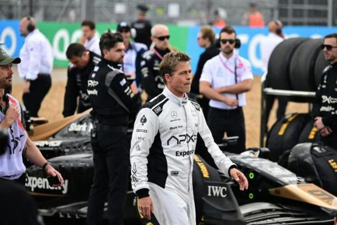 布拉德·皮特主演赛车大片《F1》发布新预告，2025年北美上映